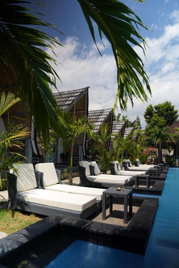 Copacabana Gili Air Hotel Mataram Buitenkant foto